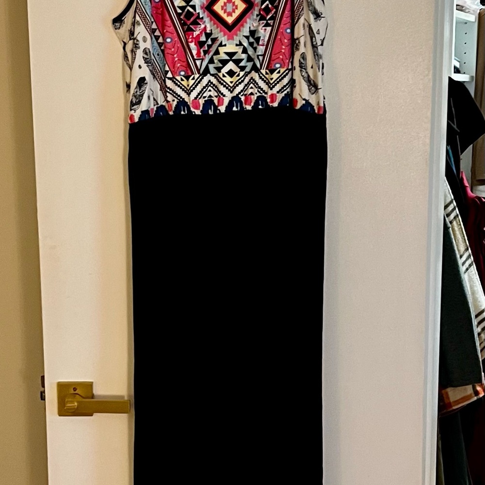 Elegant Black and Pink Geometric Maxi Dress